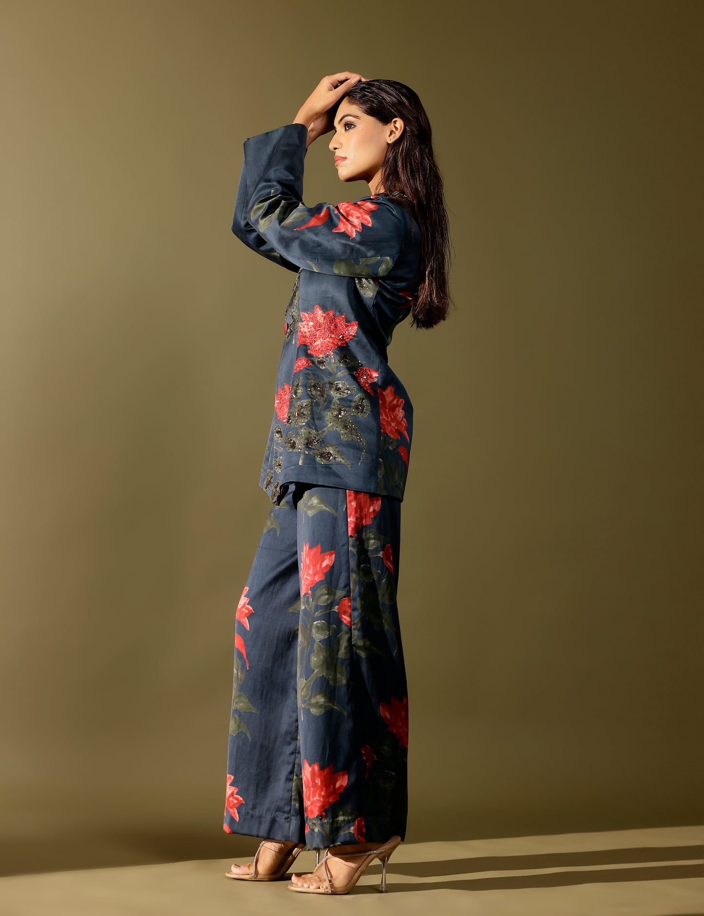 Neelam Pant suit