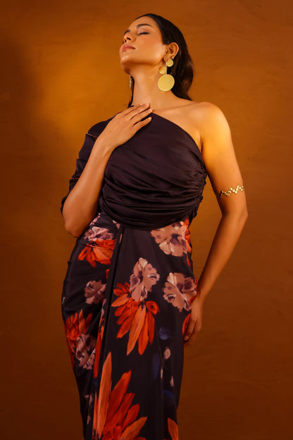 Clavo one-shoulder gown