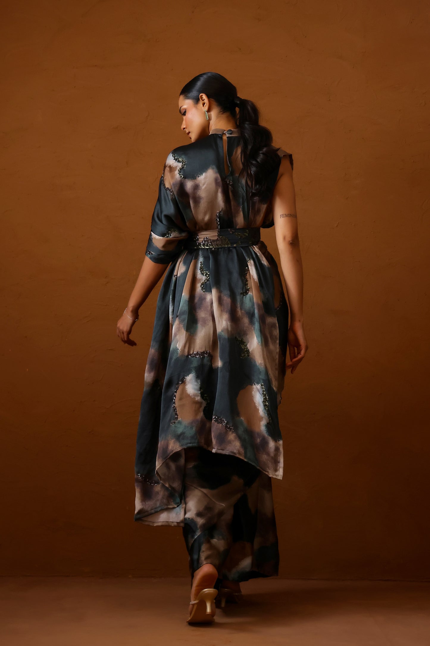 Patina collar pallu sari