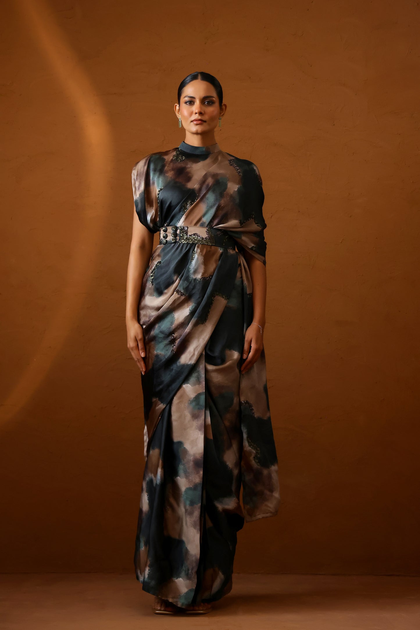 Patina collar pallu sari