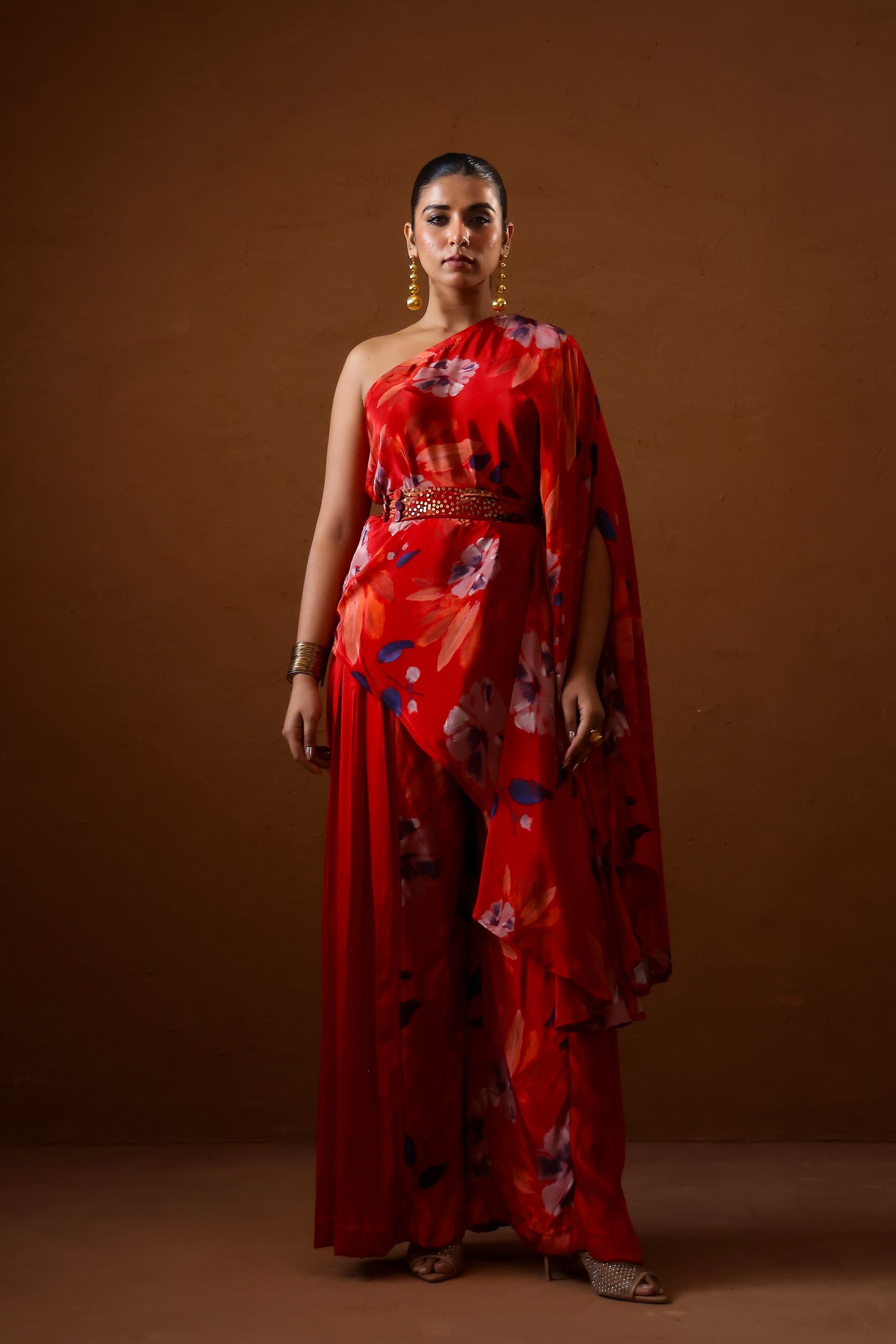 Malabari asymmetric top set