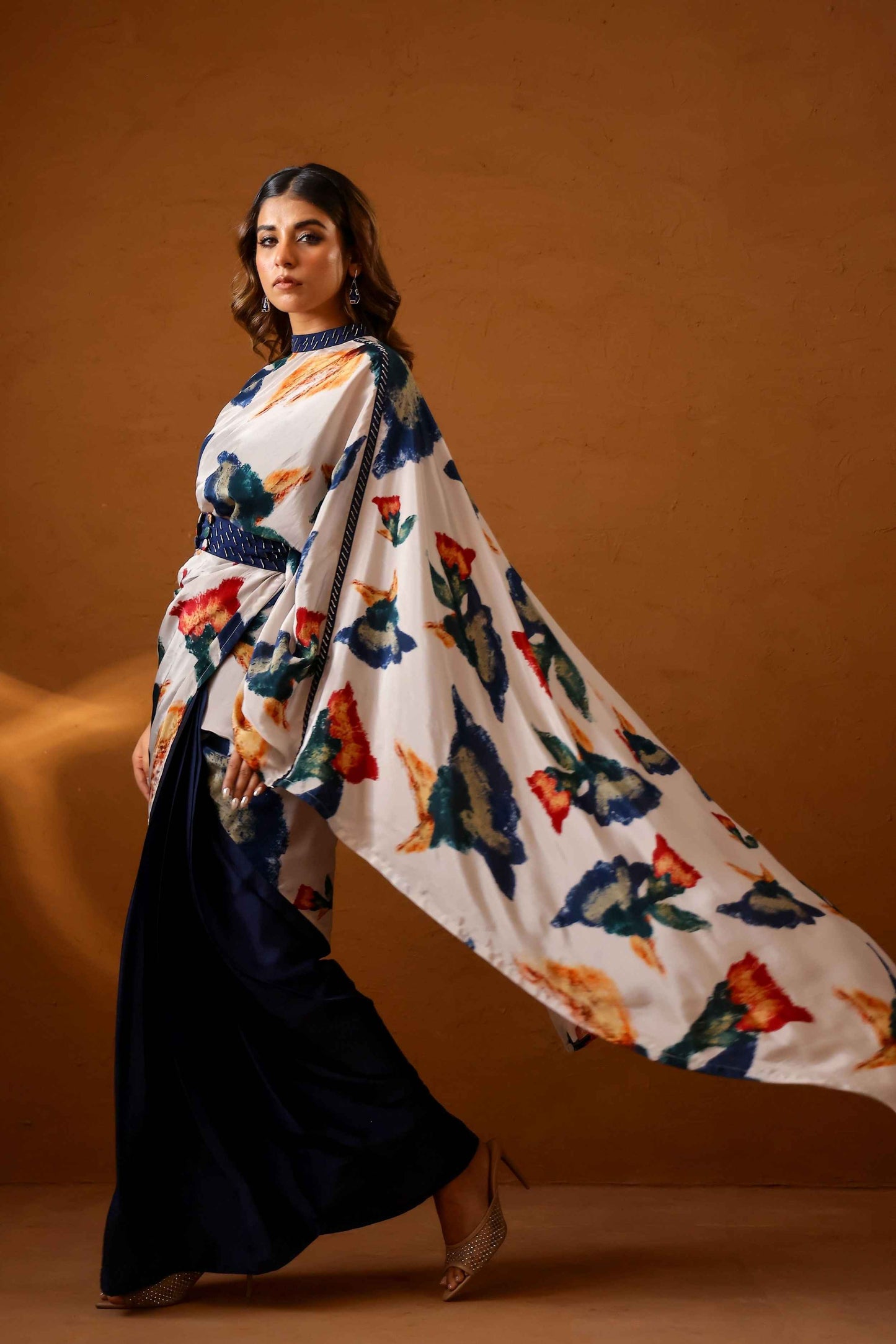 Pardesi collar pallu sari - Studio Surbhi