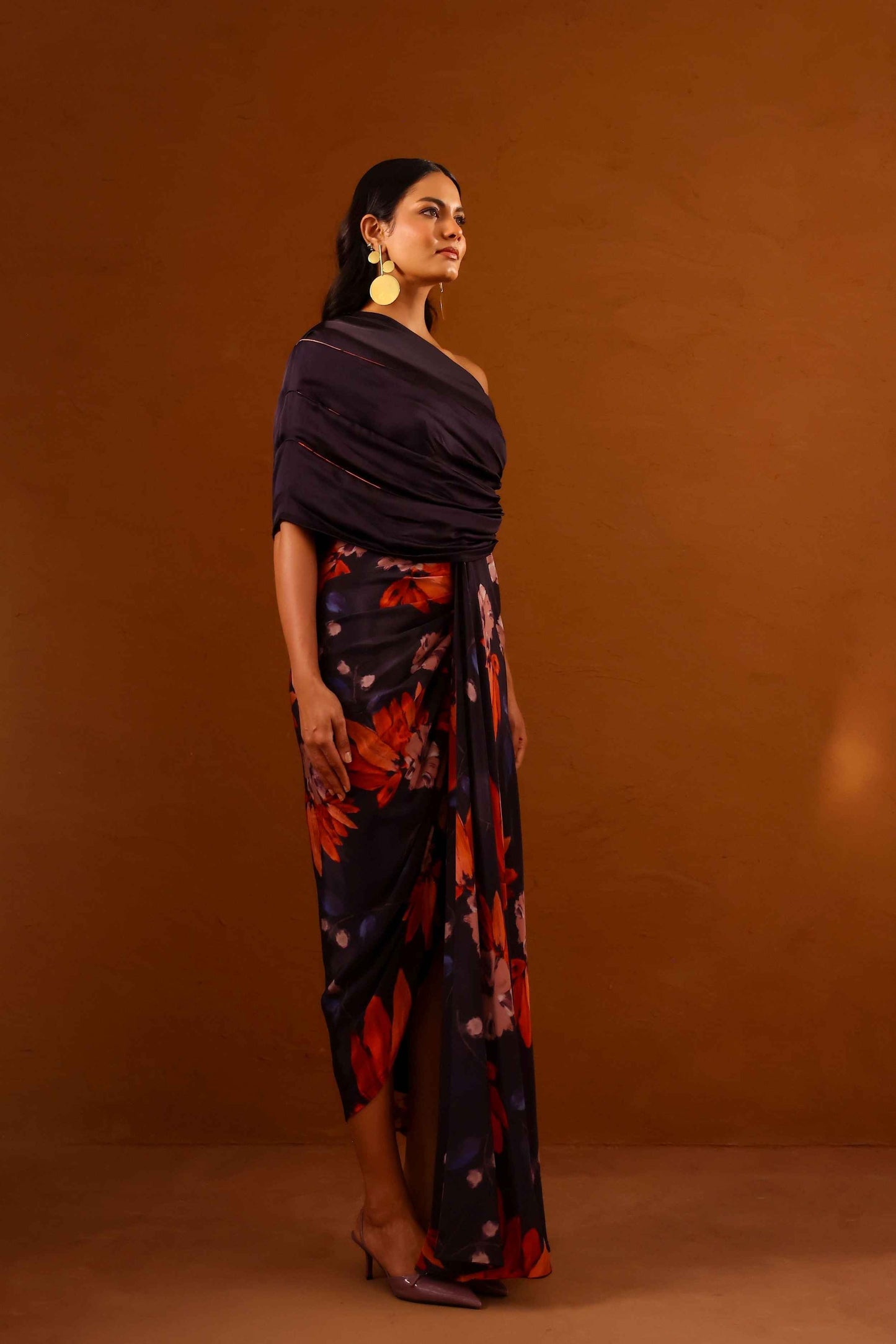 Clavo one-shoulder gown - Studio Surbhi
