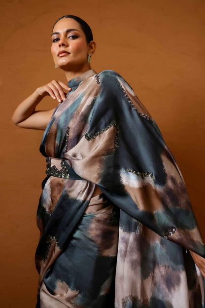 Priyamani in Patina collar pallu sari