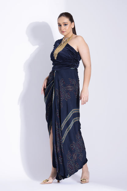 One shoulder gown