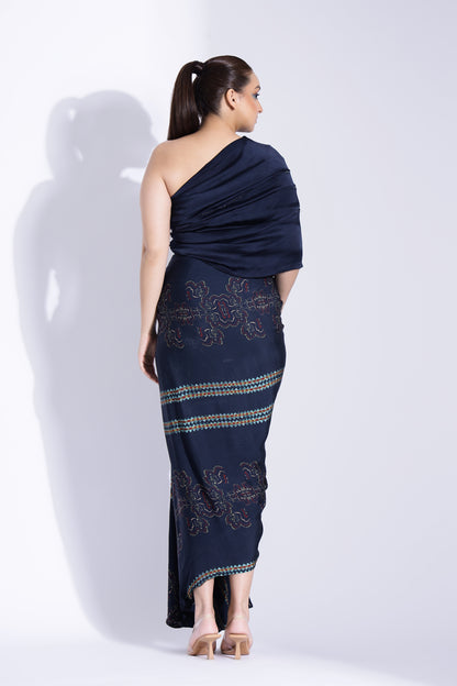 One shoulder gown