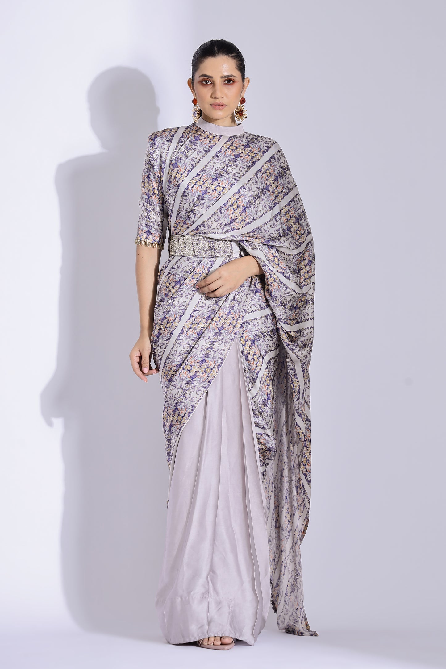 Pre-stitched collar pallu sari