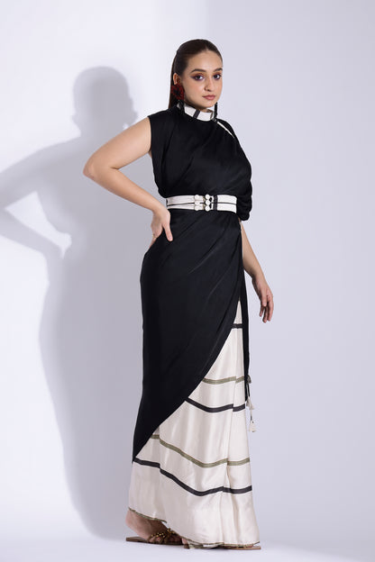 Pre-stitched collar pallu sari