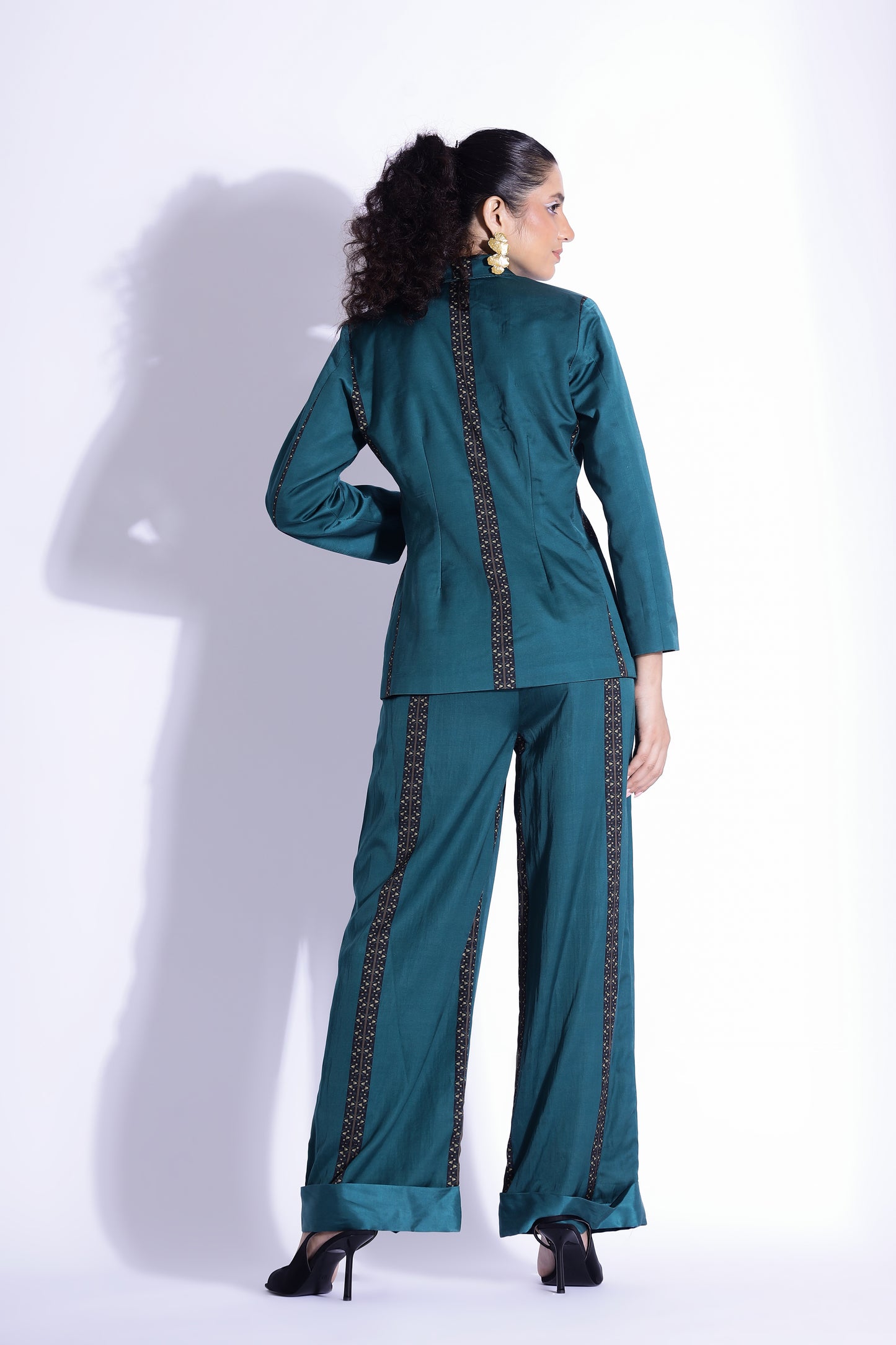 Pant suit