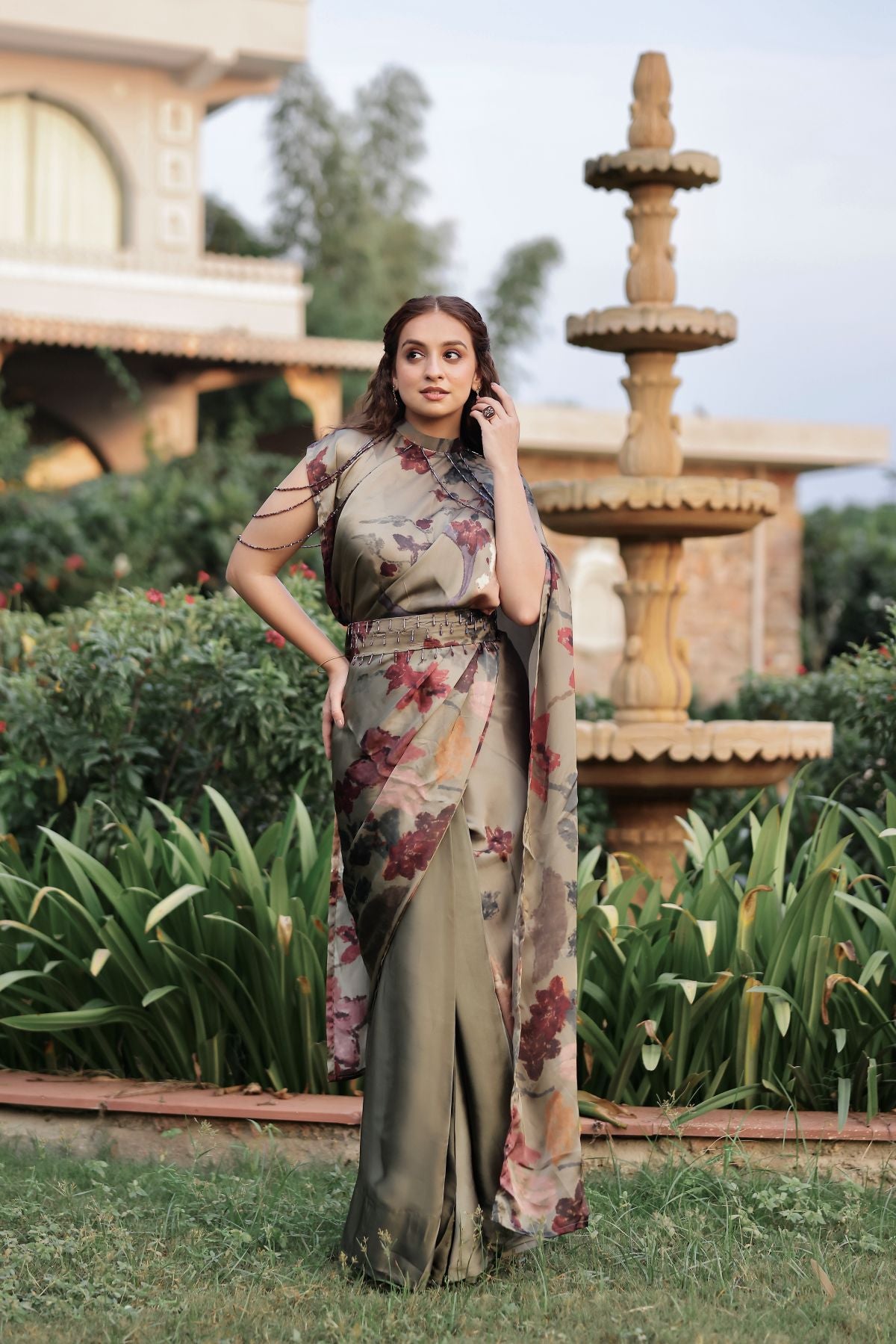 Bagicha collar pallu saree with embellished collar