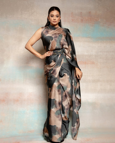Priyamani in Patina collar pallu sari